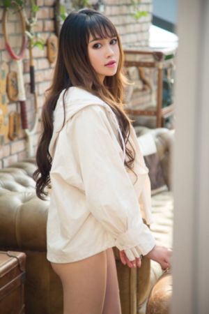 驱魔少女夏洛特