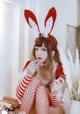 年轻的女教师2中文字