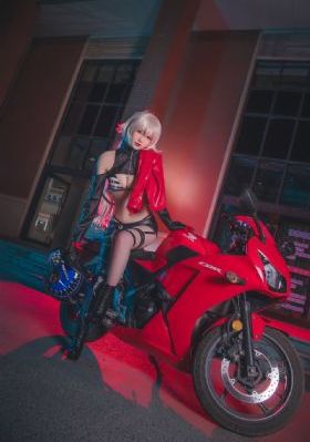 九部的检察官